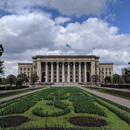 Nadezhda Apartment On Nauryzbay Batyra 37/1 Ałma Ata Zewnętrze zdjęcie